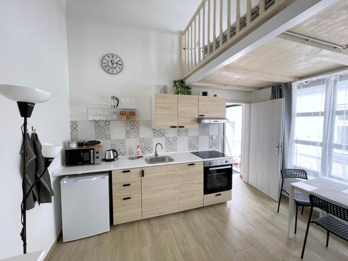 Comfortable Under The St. Barbara's Cathedral Apartment
