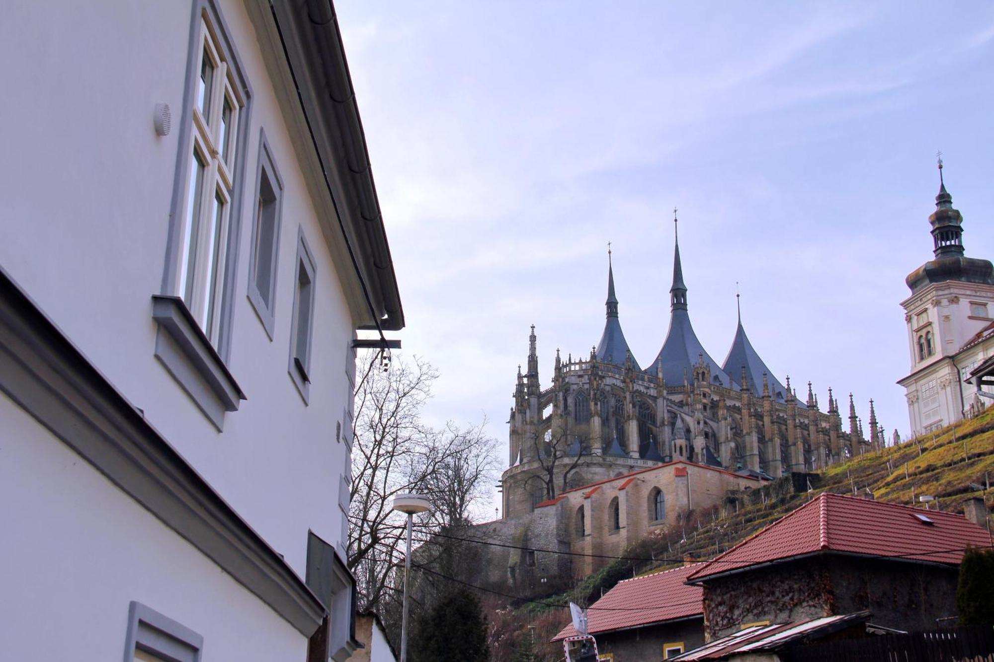 Comfortable Under The St. Barbara's Cathedral Apartment *