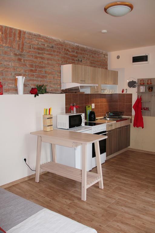 Comfortable Under The St. Barbara's Cathedral Apartment *