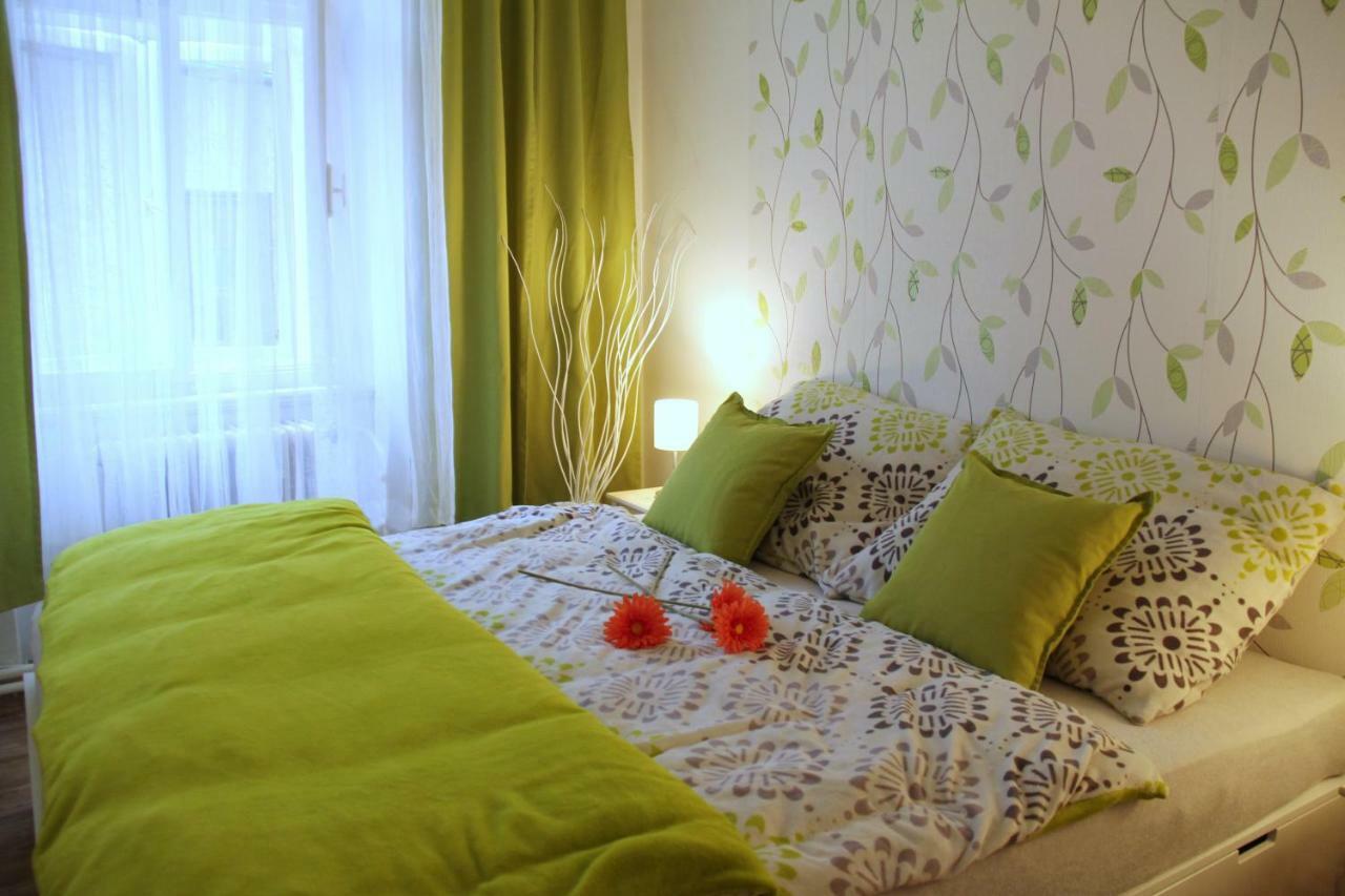 Comfortable Under The St. Barbara's Cathedral Apartment *