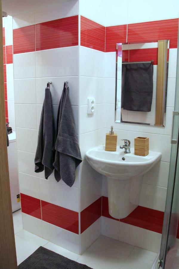 Comfortable Under The St. Barbara's Cathedral Apartment *