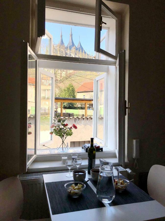 Comfortable Under The St. Barbara's Cathedral Apartment *
